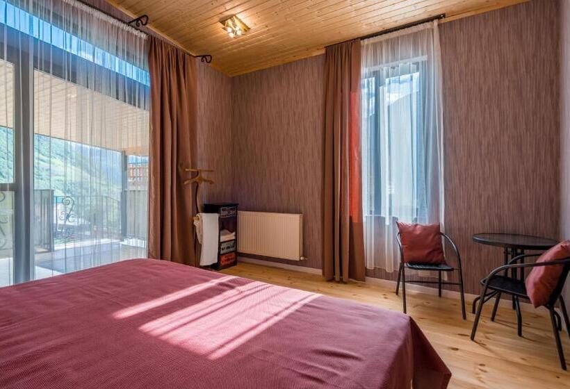 اتاق استاندارد با چشم‌انداز باغ, Vache