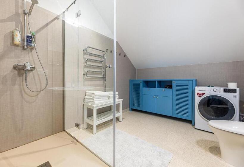 سوییت, Villa Aido