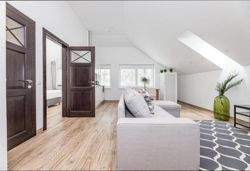 سوییت, Villa Aido