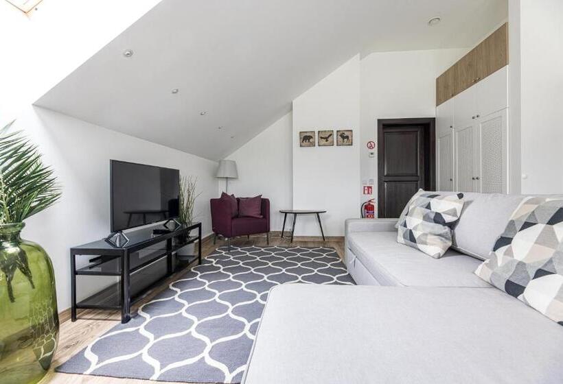 سوییت, Villa Aido