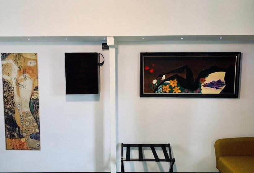 豪华套房, Cosi Priziusi