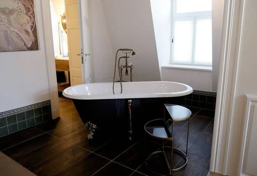 スイート, Hôtel Villa Raab