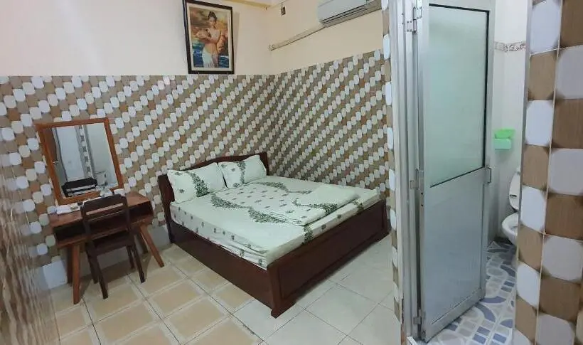 اتاق لوکس, Nhà Nghỉ Việt Nga