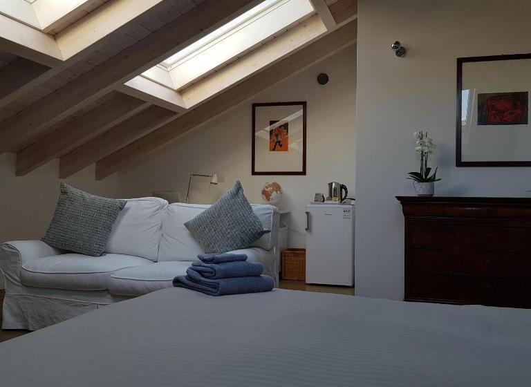 디럭스 스위트, De Piante Guest