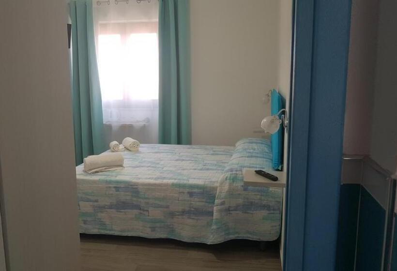 חדר דחוקס עם מיטת קינג, Sisinedda