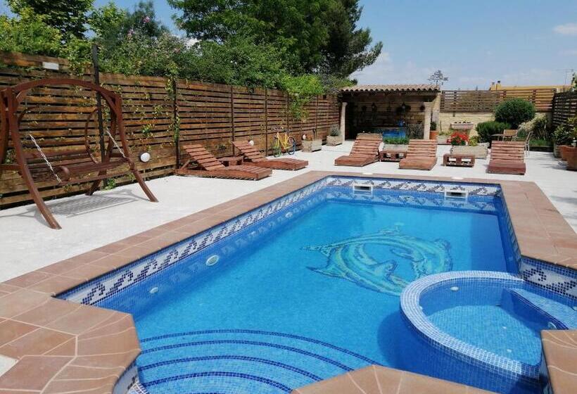 جناح سرير كينج, Cal Roig Hotel Rural