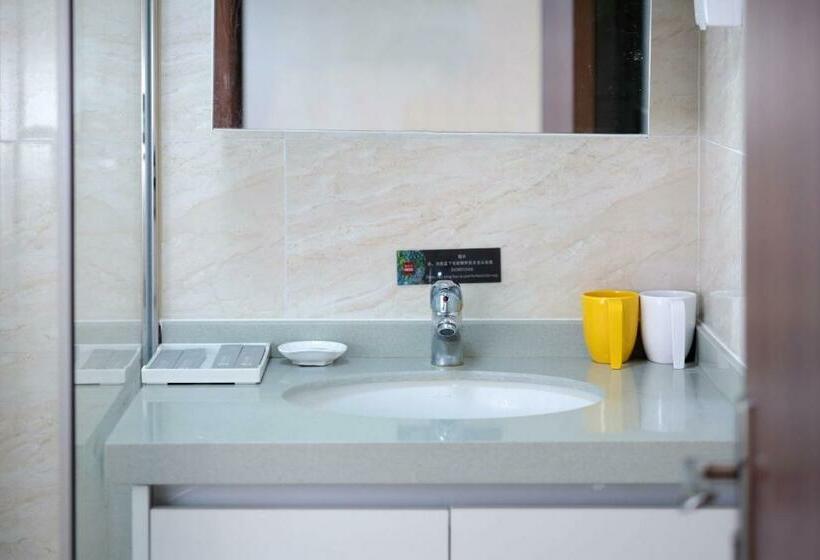 اتاق سوپریور خانوادگی, Care Residential