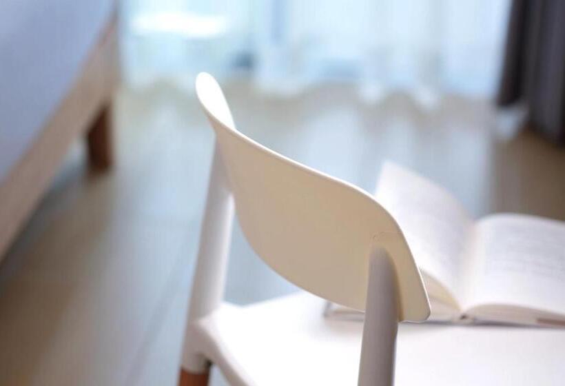 اتاق استاندارد با تخت دو نفره بزرگ, Care Residential