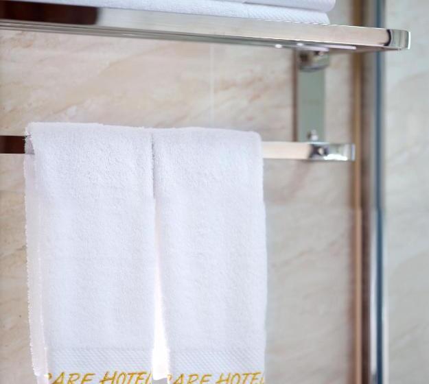 اتاق لوکس, Care Residential