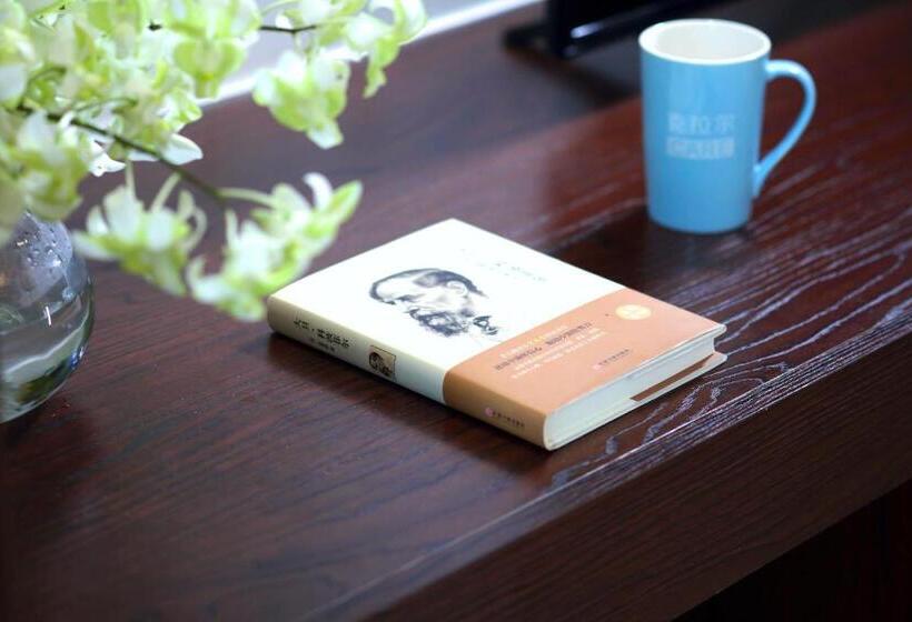 اتاق استاندارد با تخت دو نفره بزرگ, Care Residential