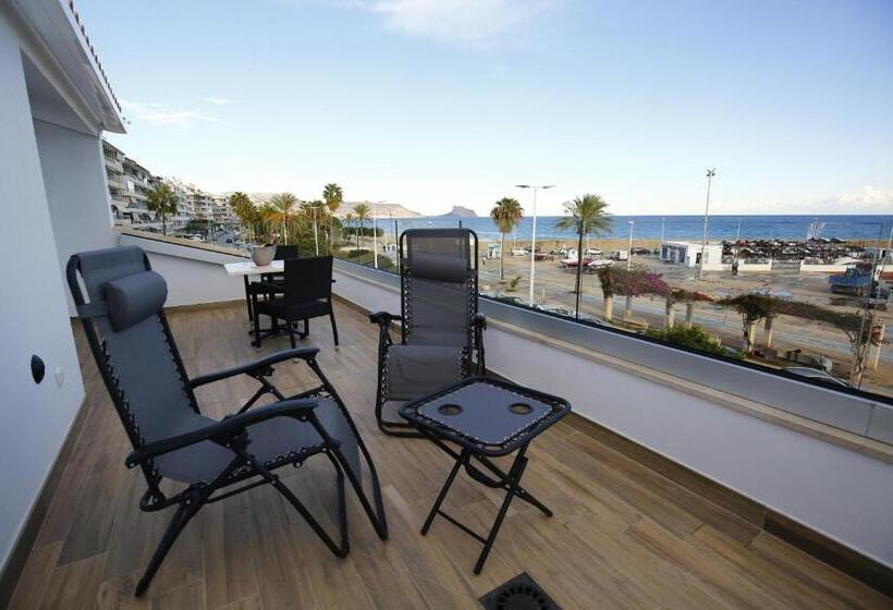 جناح سوبيريور مطل علي البحر, Ocean Lounge