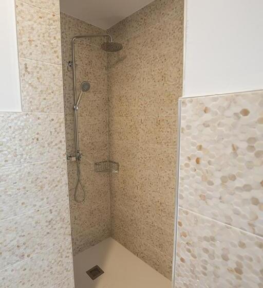 غرفة قياسية, Ocean Lounge