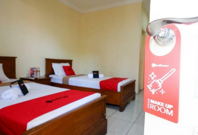 스탠다드 룸, Reddoorz Plus Near Stadion Wijaya Kusuma