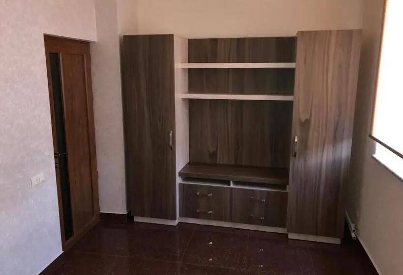 اتاق اکونومی, Liko Hostel