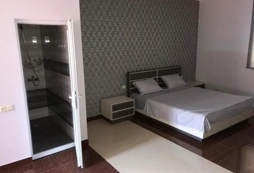 اتاق خانوادگی, Liko Hostel