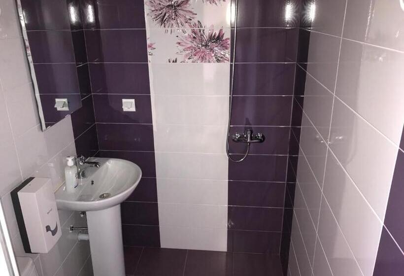 四人标准间, Liko Hostel