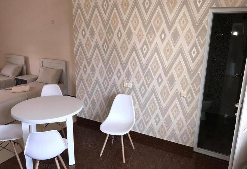 四人标准间, Liko Hostel