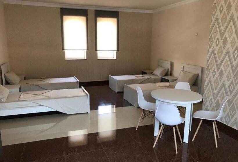 四人标准间, Liko Hostel