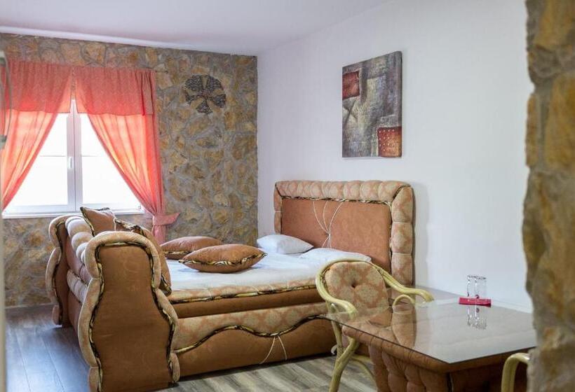 اتاق استاندارد با چشمانداز کوهستان, Bali Mountain Resort Montenegro