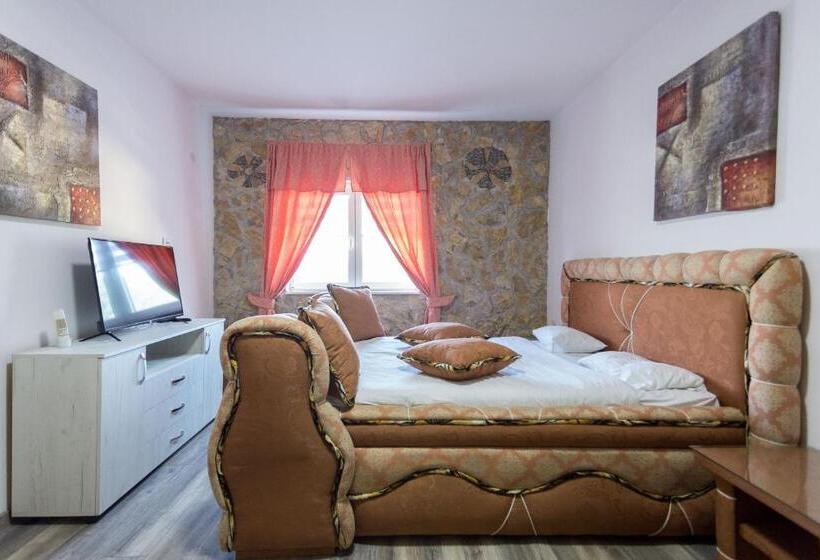 اتاق استاندارد با چشمانداز کوهستان, Bali Mountain Resort Montenegro