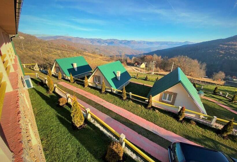 بنگله خانوادگی, Bali Mountain Resort Montenegro