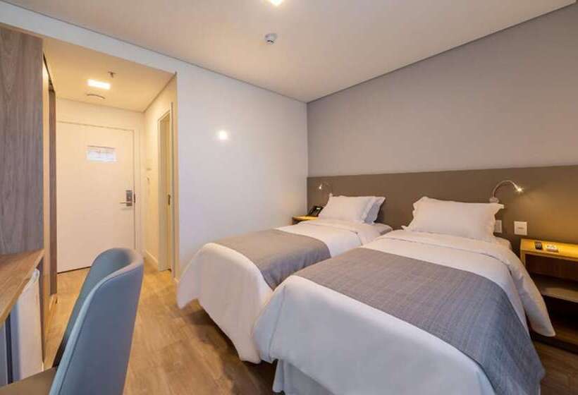 デラックスルーム, Laghetto Estação