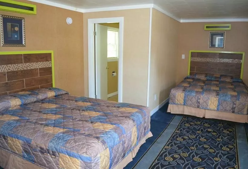 ２ダブルベッドのスタンダードルーム, Carleton Circle Motel Falmouth