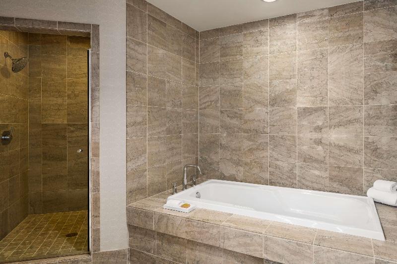 阁楼房, Hilton Motif Seattle