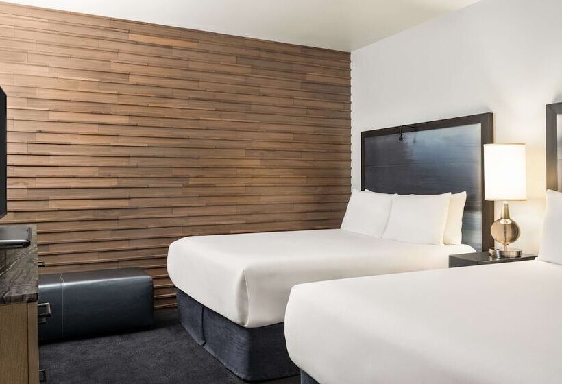 استودیوی استاندارد, Hilton Motif Seattle