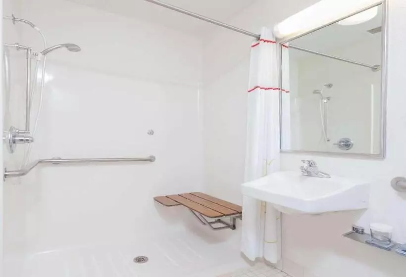 身障者適用スイートルーム, Mainstay Suites Louisville Jeffersontown