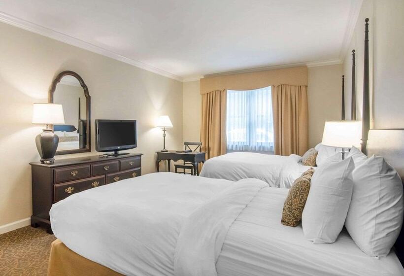 Номер Стандарт, The Century House, Ascend Hotel Collection