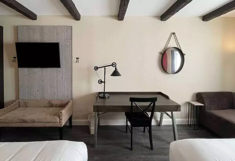 اتاق استاندارد, The Century House, Ascend Hotel Collection