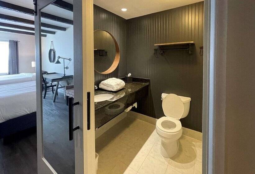 Номер Стандарт, The Century House, Ascend Hotel Collection