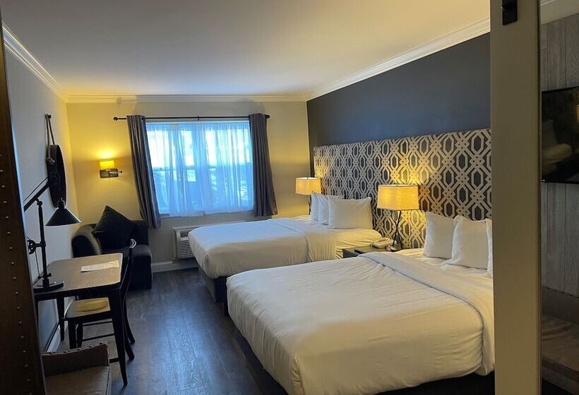 Номер Стандарт 2 Двуспальные Кровати, The Century House, Ascend Hotel Collection