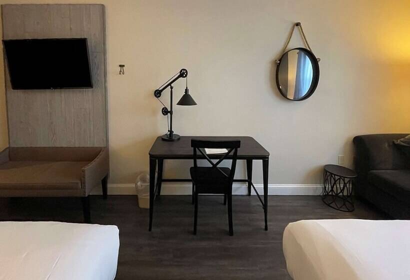 Номер Стандарт 2 Двуспальные Кровати, The Century House, Ascend Hotel Collection