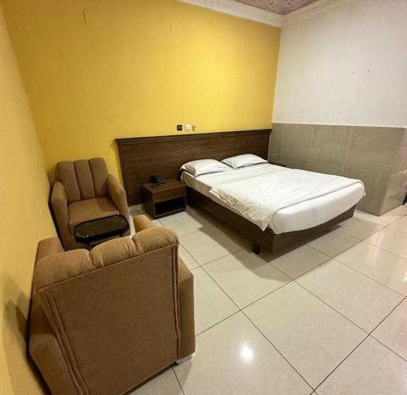 اتاق لوکس, Brazza