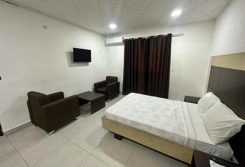 اتاق لوکس, Brazza