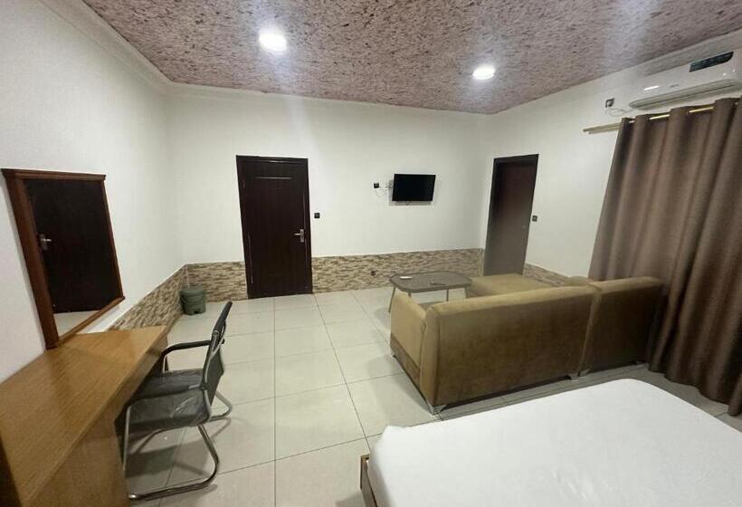 سوییت خانوادگی, Brazza