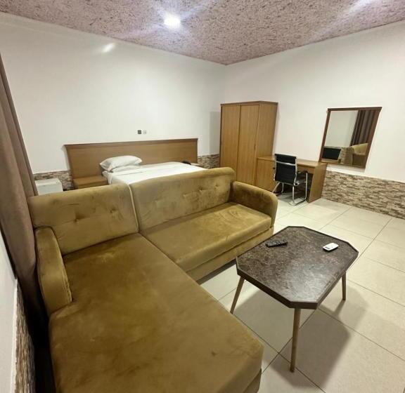 سوییت خانوادگی, Brazza