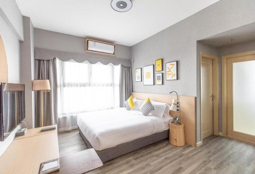 Quarto Familiar Deluxe, Imin