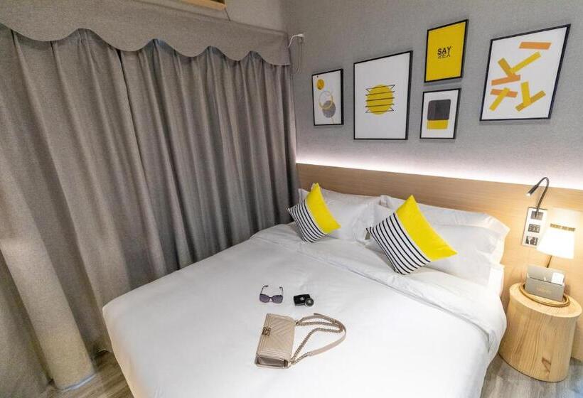 חדר משפחתי דלוקס, Imin