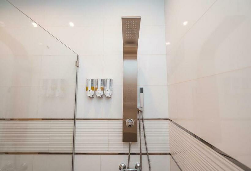 غرفة قياسية, Nono Luigi