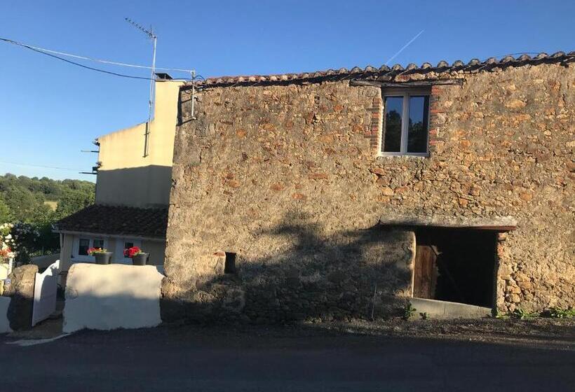 غرفة عائلية, Le Petit Moulin