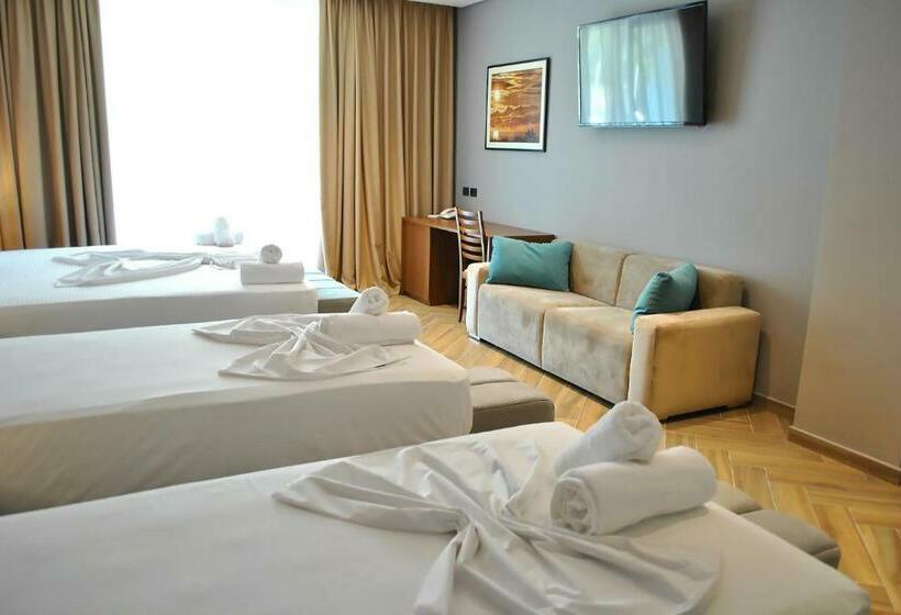 סוויטה נוף להרים, Twin Towers