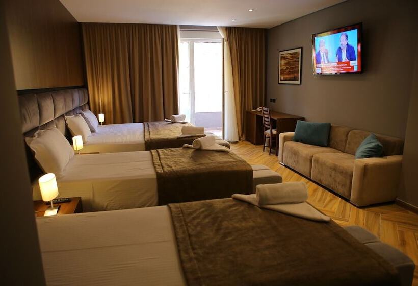 סוויטה נוף להרים, Twin Towers