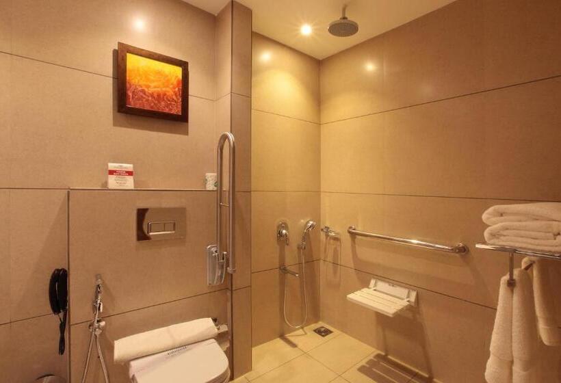 豪华套房, Archana