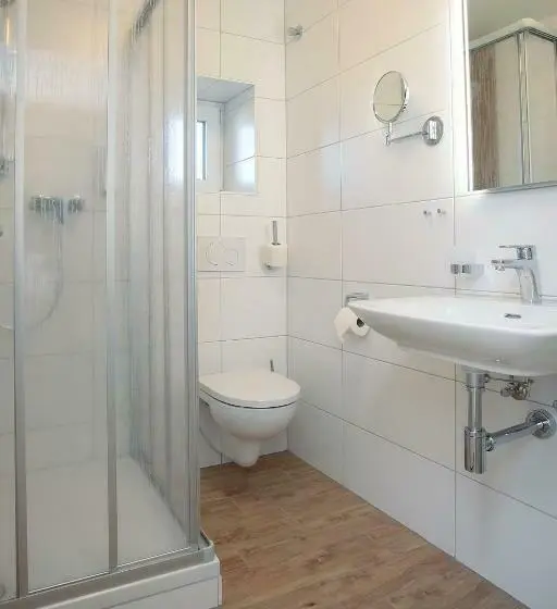Basic Yhden Hengen Huone, Landgasthof Linde