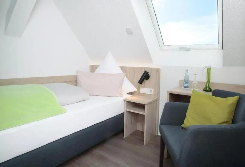 Standard Yhden Hengen Huone, Landgasthof Linde