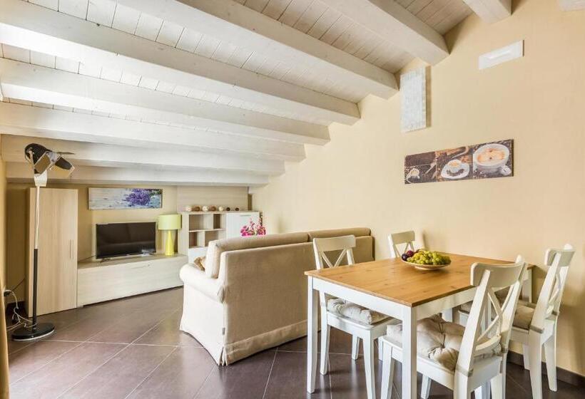Apartamento 1 Dormitório com Terraço, Modica For Family   Rooms And Apartments
