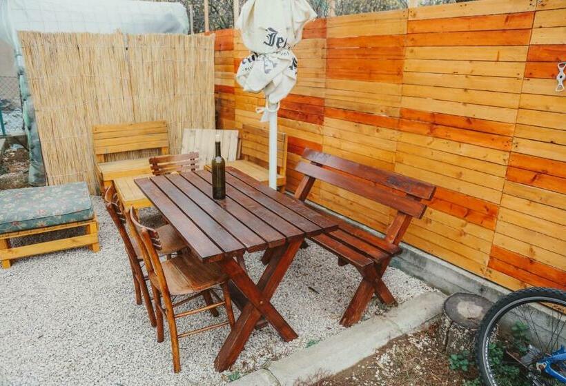 Economy Triple Room, Apartmani Pause